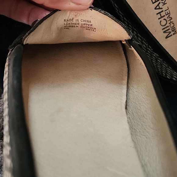 Michael Kors leather loafers size 8 - Picture 5 of 5